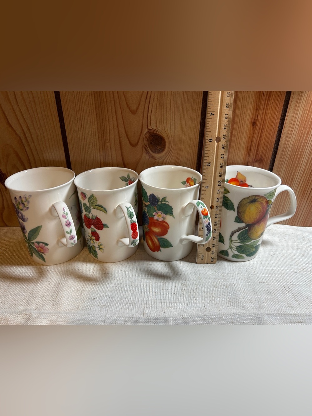 VTG Roy Kirkham ORCHARD Raspberry Worcester Cups Mug Set Of 4 Bone China ENGLAND